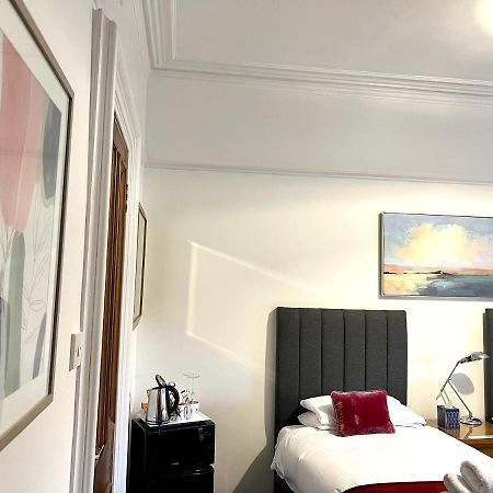 Bythesea Guest House Ayr Bagian luar foto