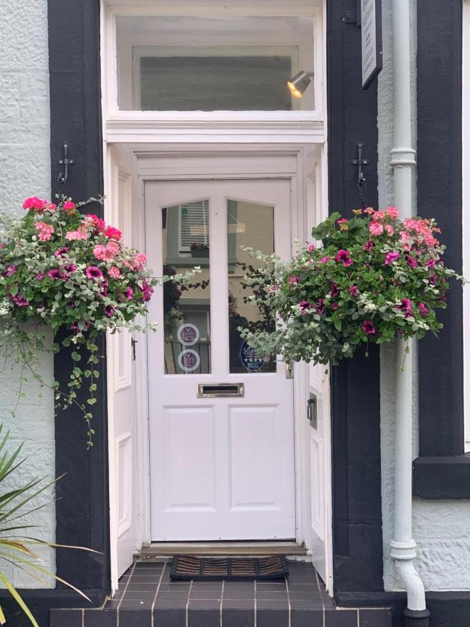 Bythesea Guest House Ayr Bagian luar foto
