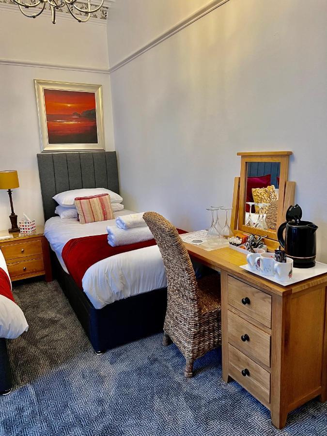 Bythesea Guest House Ayr Bagian luar foto