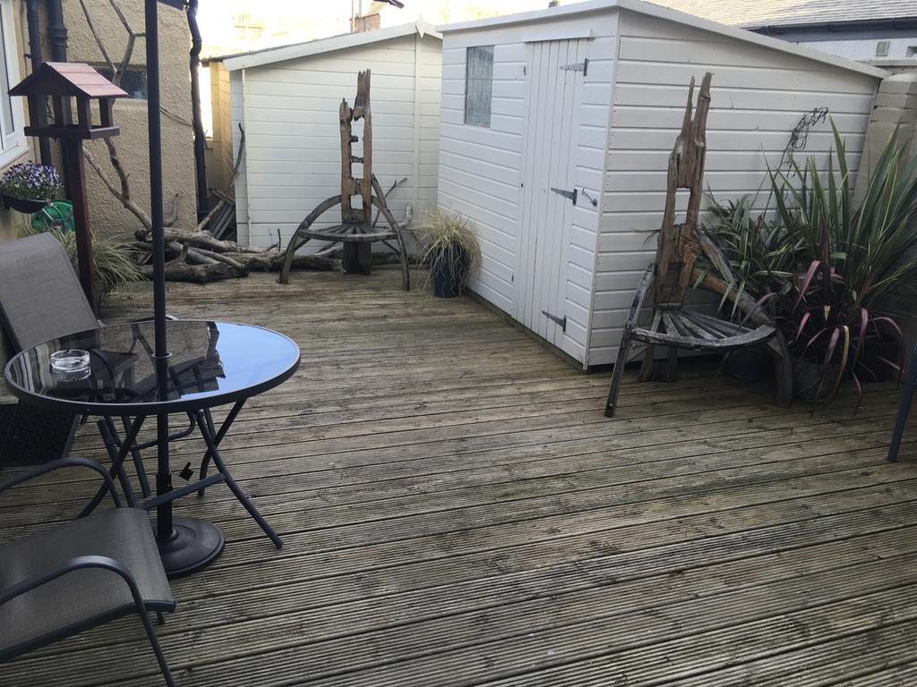 Bythesea Guest House Ayr Bagian luar foto